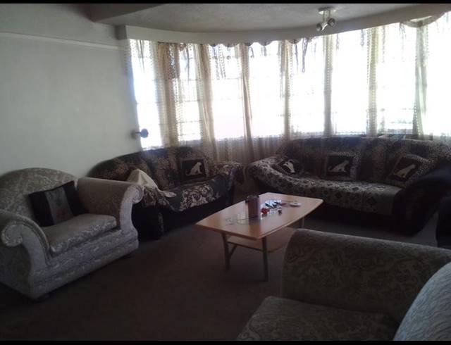 3 BEDROOM HOUSE FOR SALE IN THE HILL